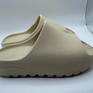 Yeezy Cream Slide Sandals